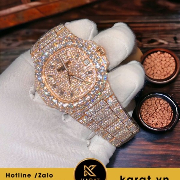 Đồng hồ Patek Philippe naitilus 5711 vàng hồng  độ full kim cương moissanite