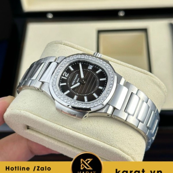 Đồng hồ Patek Philippe Nautilus 7010 vàng trắng mặt đen fake