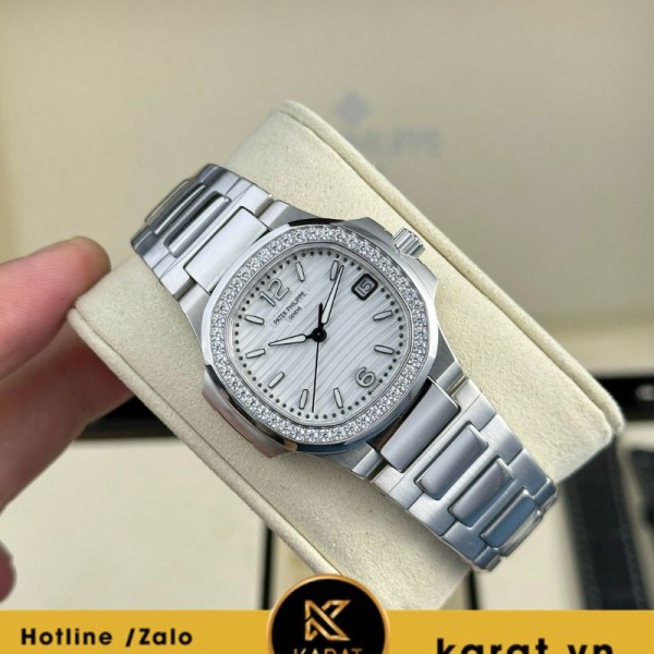 Đồng hồ Patek Philippe Nautilus 7010 vàng trắng viền kim cương