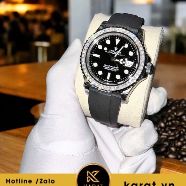 Đồng hồ Rolex Yatch master độ viền moissanite baguette